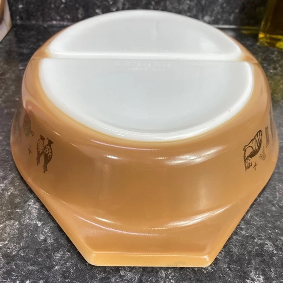 Early American Pyrex Dish In Mint Condition/Mid-century1.5 qt in Brown & Gold - Picture 3 of 12
